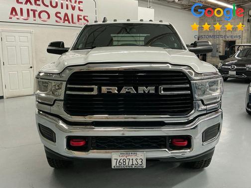 Bright White Clearcoat 2021 RAM 3500 Big Horn Crew Cab 4x4 8' Box