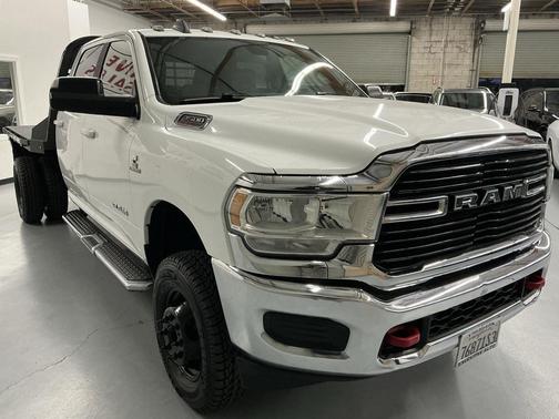 2021 RAM 3500 Big Horn Crew Cab 4x4 8' Box