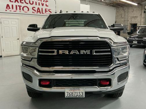 2021 RAM 3500 Big Horn Crew Cab 4x4 8' Box