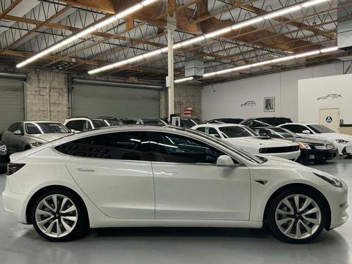 2020 Tesla Model 3 Standard Range Plus