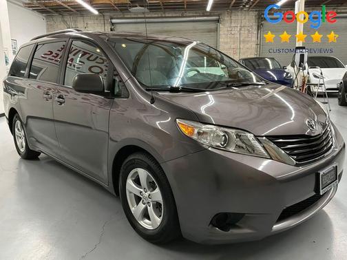 Predawn Gray Mica 2014 Toyota Sienna LE