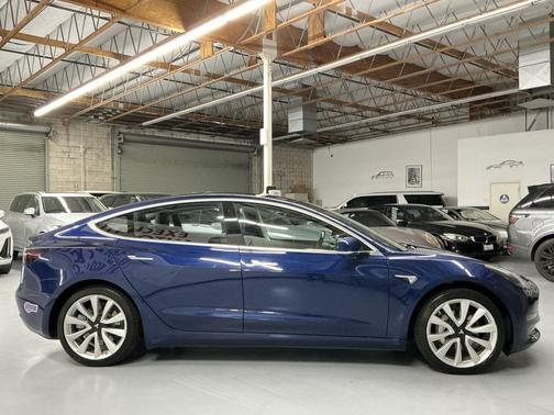 2018 Tesla Model 3 Long Range