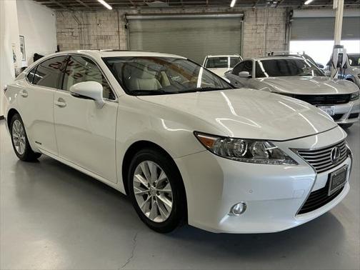 2013 Lexus ES 300h Base