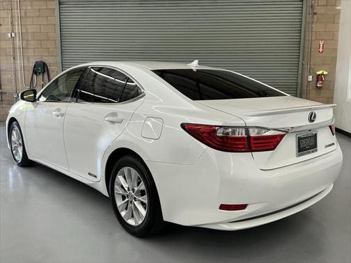 2013 Lexus ES 300h Base