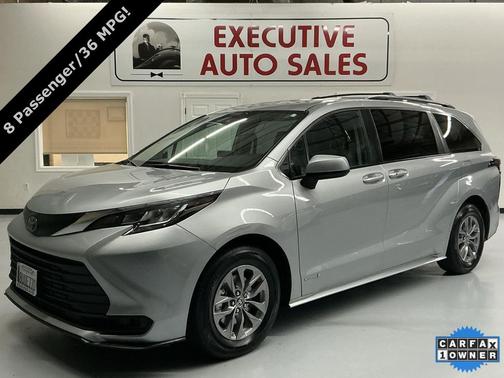 2021 Toyota Sienna LE