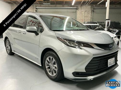 2021 Toyota Sienna LE