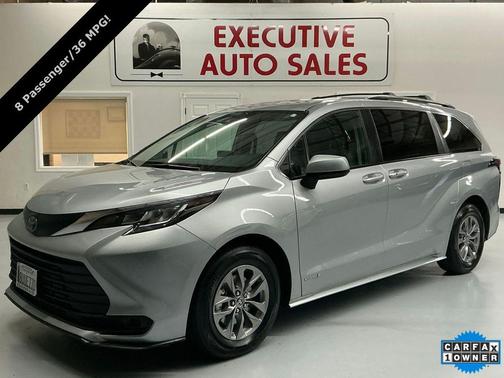 2021 Toyota Sienna LE