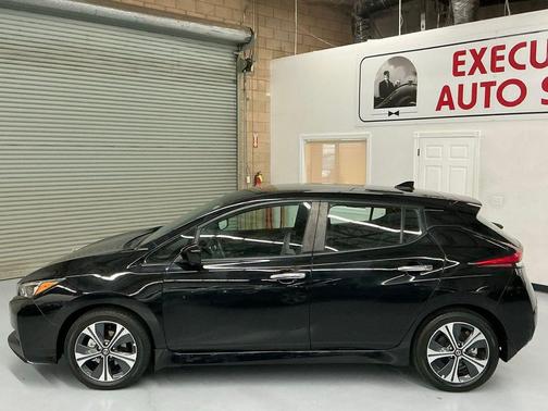 2022 Nissan Leaf SV PLUS 62 kWh