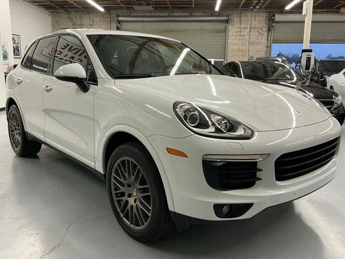 2018 Porsche Cayenne Platinum Edition