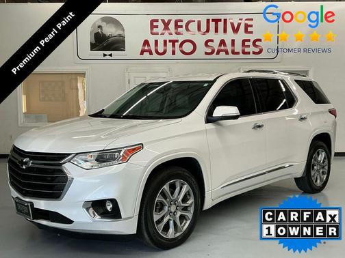Iridescent Pearl Tricoat 2021 Chevrolet Traverse Premier