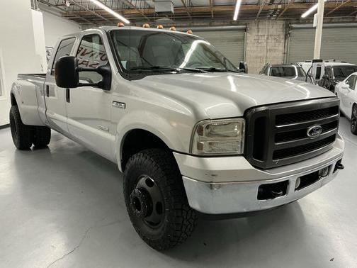 2006 Ford F-350 XL Crew Cab
