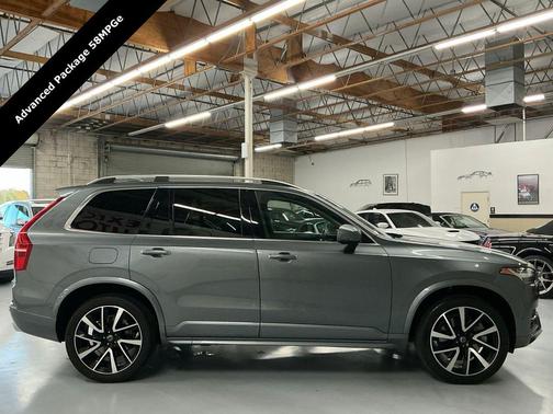 2019 Volvo XC90 Momentum