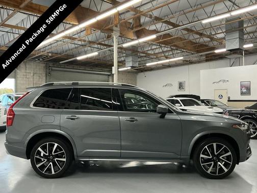 2019 Volvo XC90 Momentum