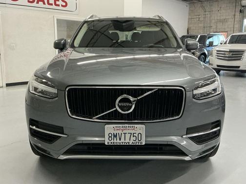2019 Volvo XC90 Momentum