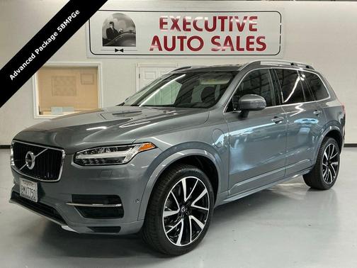 2019 Volvo XC90 Momentum