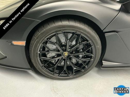 2024 Lamborghini Revuelto Base