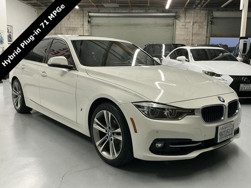 2018 BMW 330e iPerformance