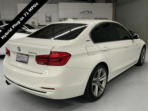 2018 BMW 330e iPerformance