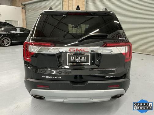 2023 GMC Acadia AWD SLT