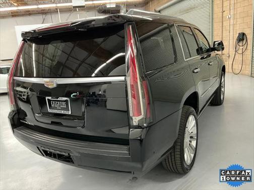 2017 Cadillac Escalade Platinum