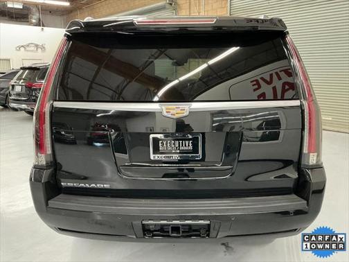 2017 Cadillac Escalade Platinum