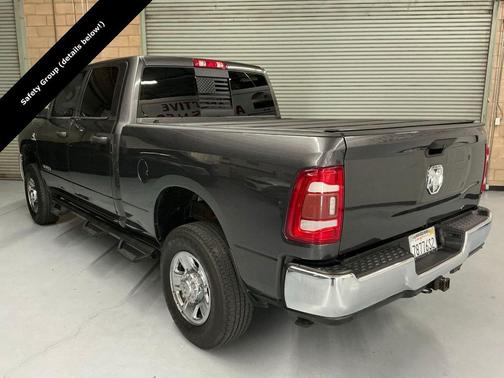 2019 RAM 2500 Tradesman Crew Cab 4x4 6'4' Box