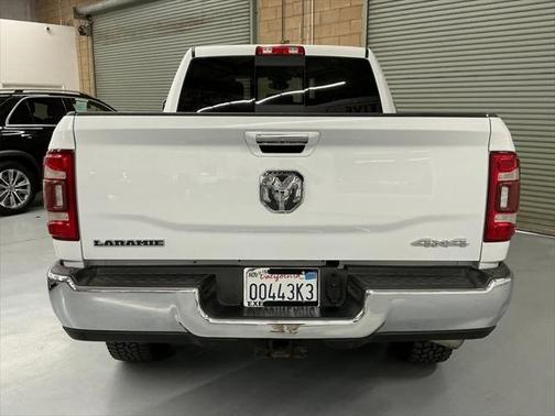 2020 RAM 2500 Laramie Crew Cab 4X4 6'4' Box