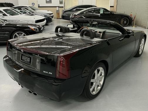 2005 Cadillac XLR Base