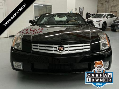 2005 Cadillac XLR Base