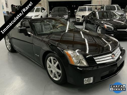 2005 Cadillac XLR Base