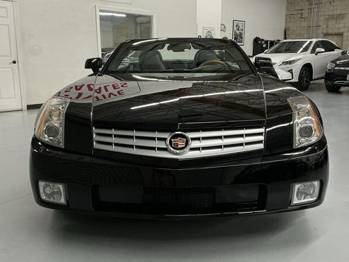 2005 Cadillac XLR Base