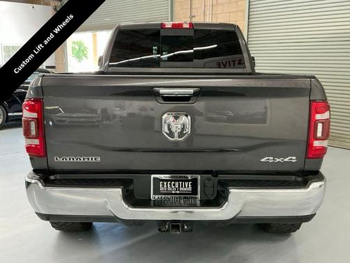 2020 RAM 2500 Laramie Crew Cab 4X4 6'4' Box