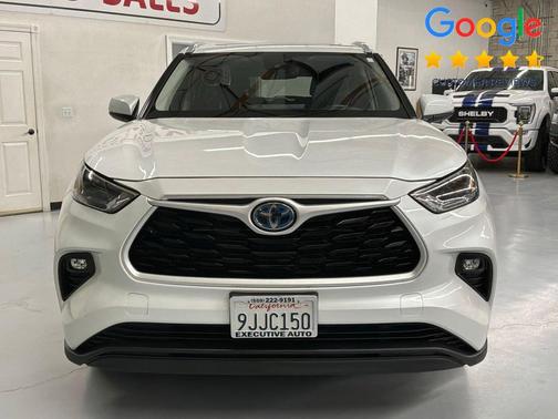 Pearl 2023 Toyota Highlander Hybrid XLE