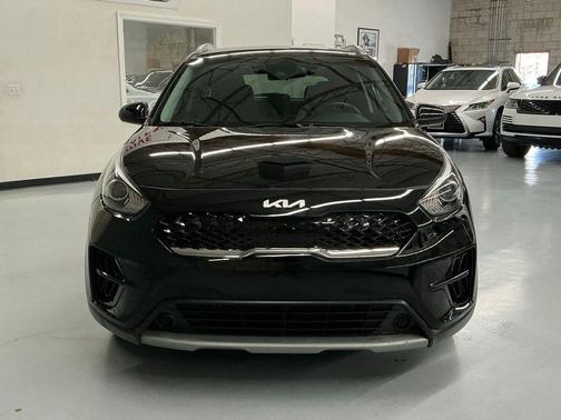 2022 Kia Niro LXS
