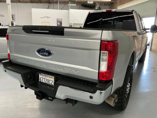 2017 Ford F-350 Lariat