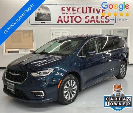 Fathom Blue Pearlcoat 2023 Chrysler Pacifica Hybrid Touring L