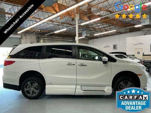 Platinum White Pearl 2021 Honda Odyssey EX