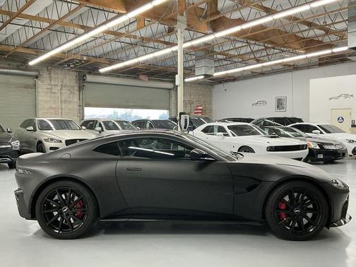 2020 Aston Martin Vantage Base
