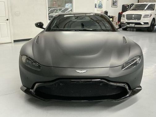 2020 Aston Martin Vantage Base
