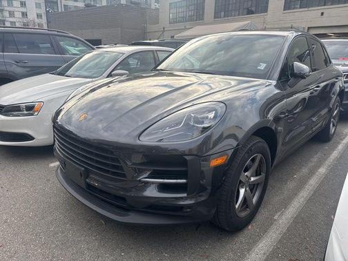 2021 Porsche Macan Base