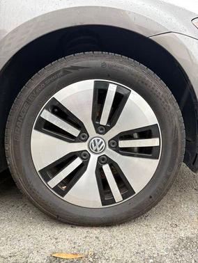 2016 Volkswagen e-Golf SE