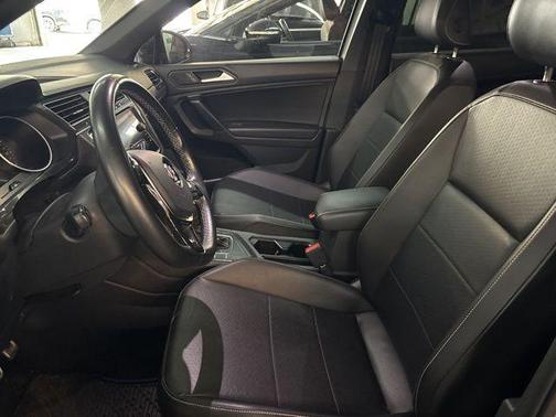 2021 Volkswagen Tiguan 2.0T SE R-Line Black