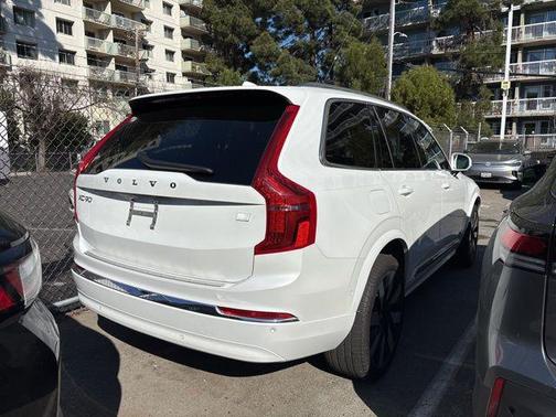 2024 Volvo XC90 Recharge Plug-In Hybrid T8 Plus Bright Theme 7-Seater