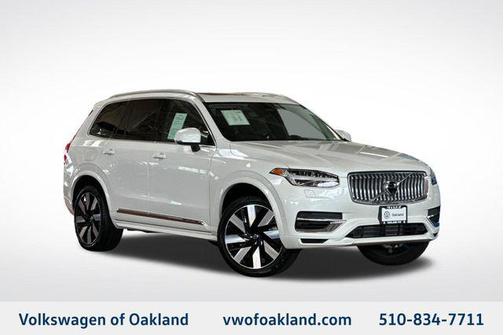 2024 Volvo XC90 Recharge Plug-In Hybrid T8 Plus Bright Theme 7-Seater