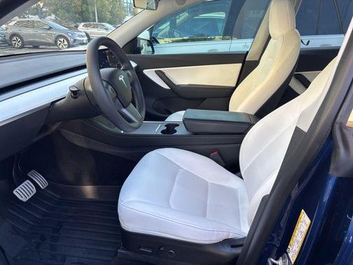 2022 Tesla Model Y Performance Dual Motor All-Wheel Drive