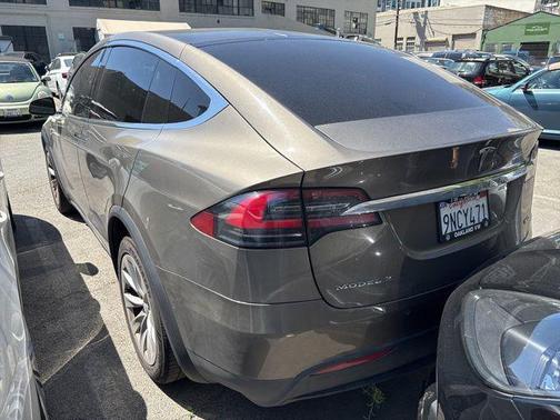 Gold 2016 Tesla Model X 70D