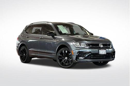 Platinum Gray Metallic 2021 Volkswagen Tiguan 2.0T SE R-Line Black
