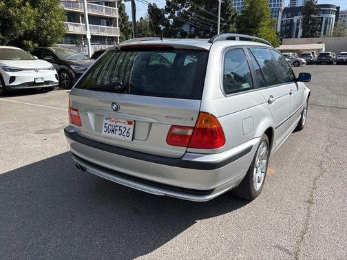 Silver Gray Metallic 2004 BMW 325 325xi