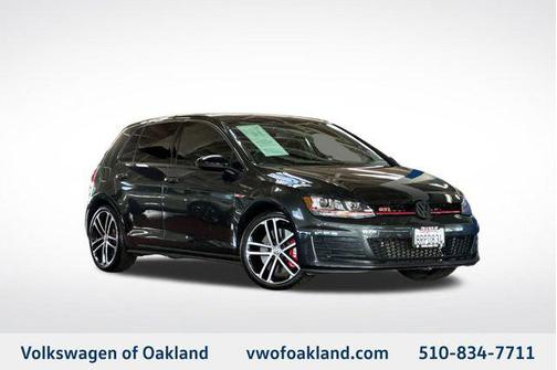 2017 Volkswagen Golf GTI 2.0T S 4-Door
