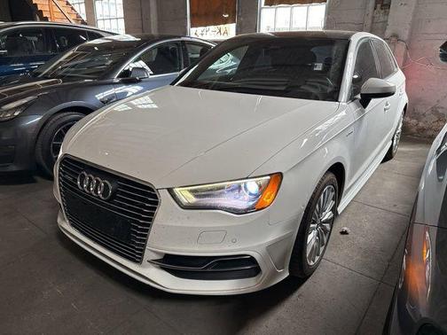 2016 Audi A3 e-tron 1.4T Premium